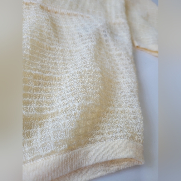 Travelers Collection by Chico's Texture Overlay Top US 4 in Yellow NWT - Picture 5 of 12